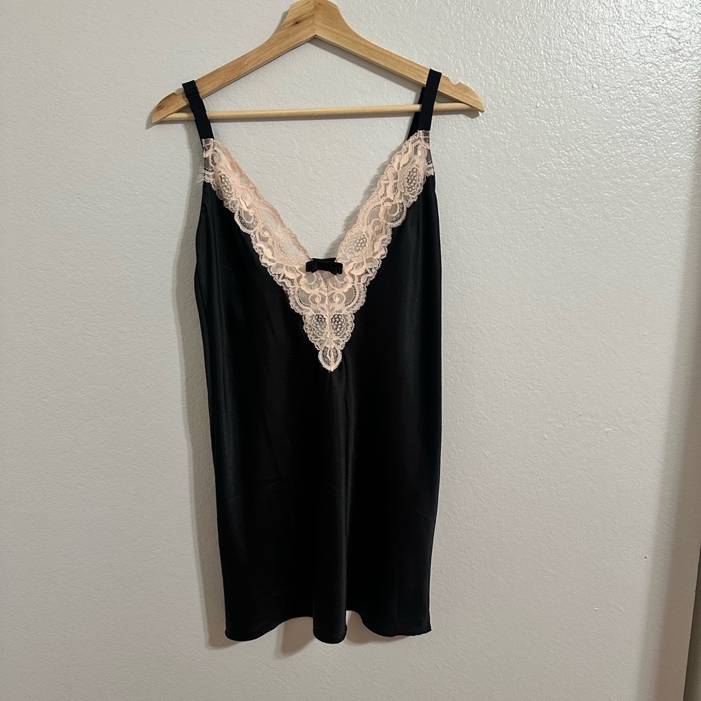 NWT Victoria’s Secret black lace slip dress